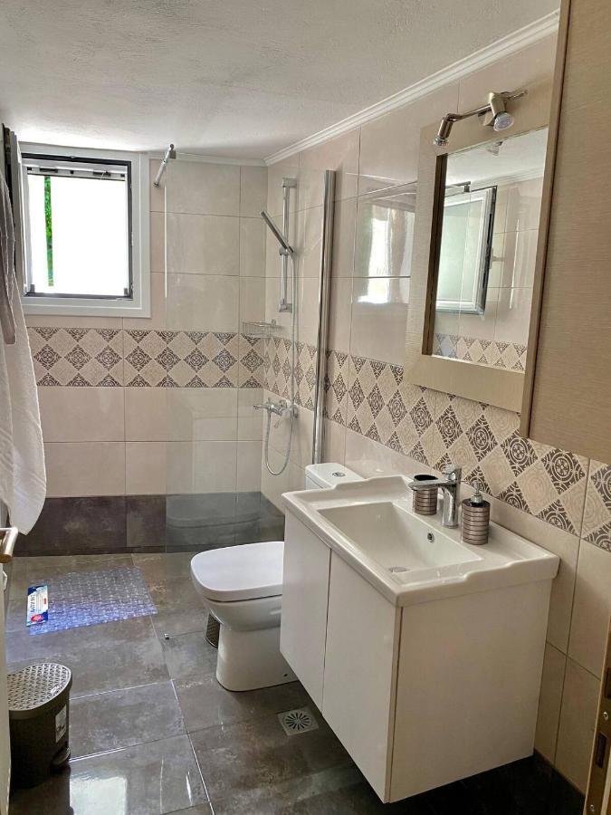 Blu Blu Apartment With Castle View Koróni المظهر الخارجي الصورة