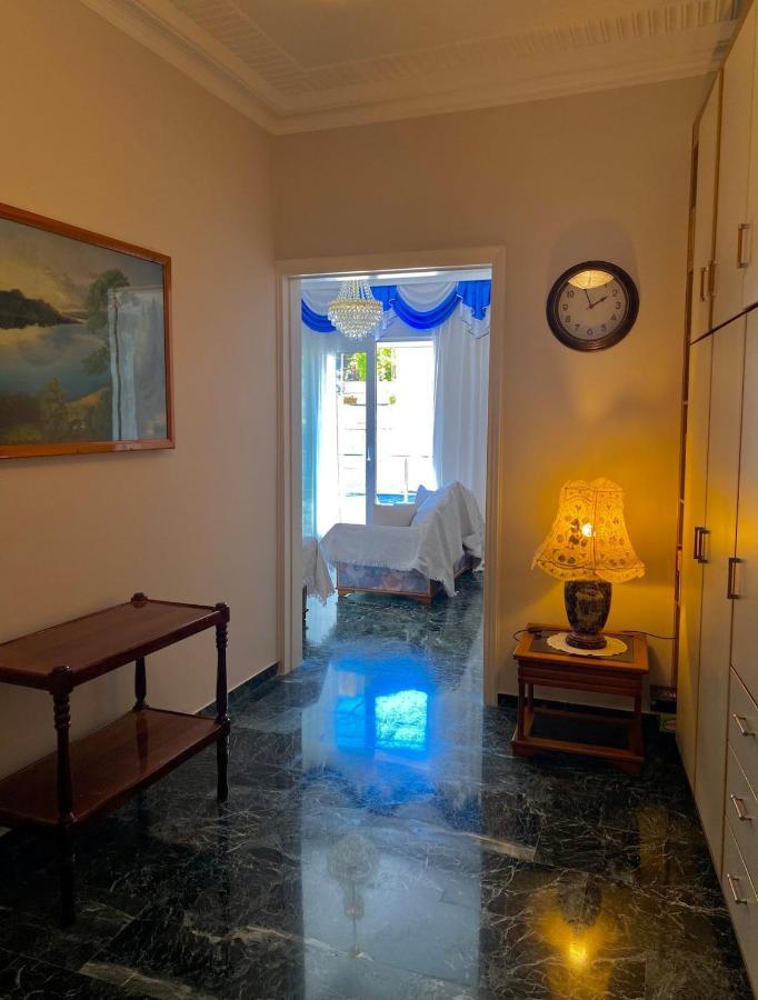 Blu Blu Apartment With Castle View Koróni المظهر الخارجي الصورة